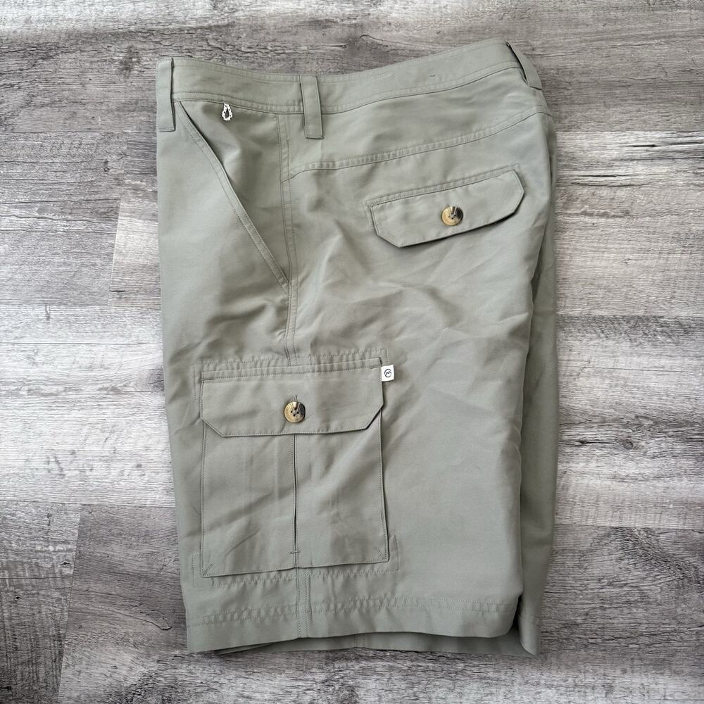 Magellan Outdoors Fish Gear MagRepel Cargo Shorts Mens 30 Olive Fishing Hiking